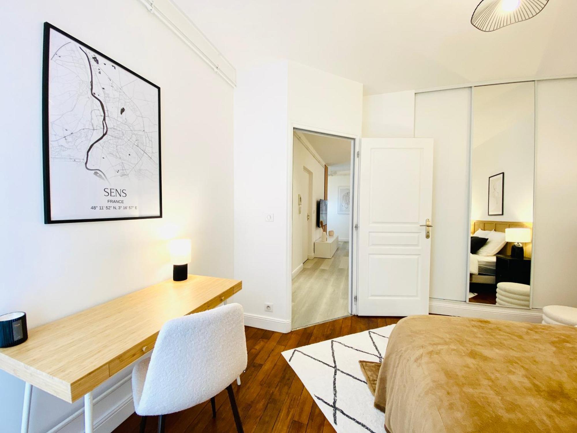 Le Subtil - Best Keys - Elegance & Confort - 2 Chambres Separees - Lit Queen Size - Smart Tv Netflix - Entre Gare & Centre Ville - A 1H De Paris - Wifi Fibre - Check-In Autonome Sens Zewnętrze zdjęcie