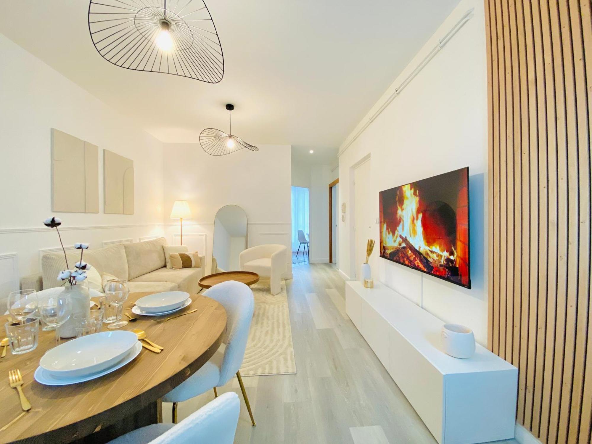 Le Subtil - Best Keys - Elegance & Confort - 2 Chambres Separees - Lit Queen Size - Smart Tv Netflix - Entre Gare & Centre Ville - A 1H De Paris - Wifi Fibre - Check-In Autonome Sens Zewnętrze zdjęcie